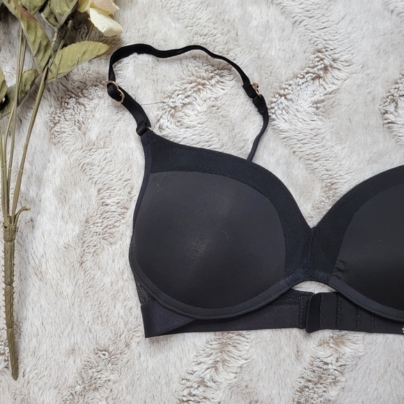 ✨️CL Secret Treasures Intimate Black Mesh Panel Accent Bra Size 32C - Picture 2 of 7